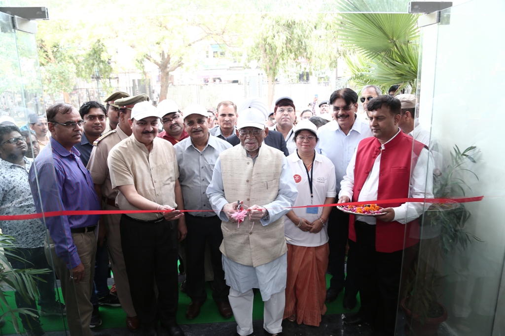 ई.एस.आई.सी अस्पताल, नॉएडा (उ.प्र.) में दिनांक: 15.05.2018 को स्वच्छता अभियान का आयोजन